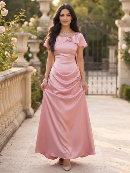 Robe de demoiselle d'honneur longue, coupe trapèze/princesse, encolure arrondie, manches courtes, en satin, avec fleur en relief (3D)