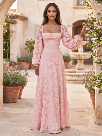 Robe de demoiselle d'honneur longue, coupe trapèze/princesse, encolure carrée, manches longues, en mousseline, avec motif appliqué