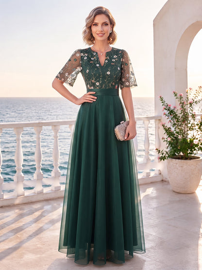 Robe de mère de la mariée trapèze/princesse, col en V, manches courtes, en tulle, longueur au sol, avec dentelle