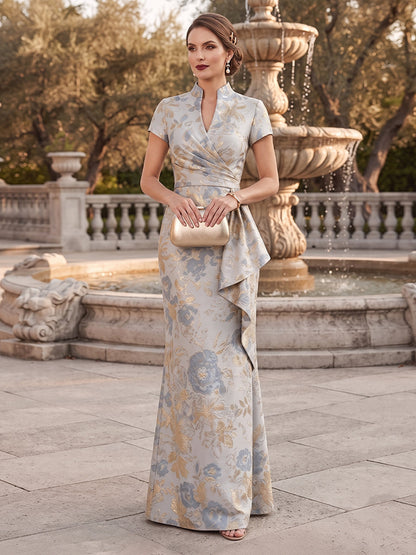 Robe pour mère de la mariée en jacquard, coupe trapèze/princesse, col en V, manches courtes, longueur au sol et volants