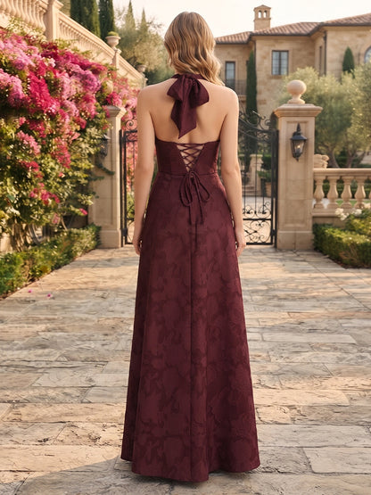 Robe de demoiselle d'honneur longue en mousseline, coupe trapèze/princesse, dos nu (encolure américaine), sans manches et motifs floraux