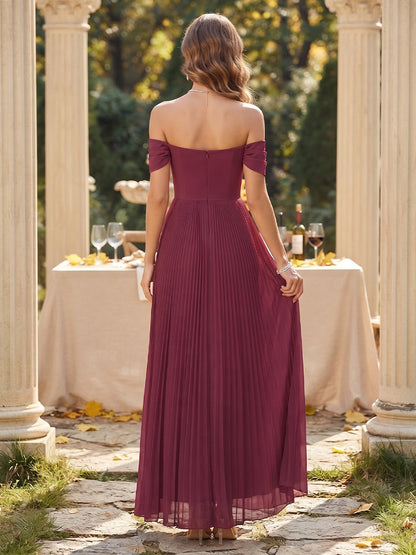 Robe de demoiselle d'honneur longue en mousseline, coupe trapèze/princesse, épaules dénudées, sans manches et plis