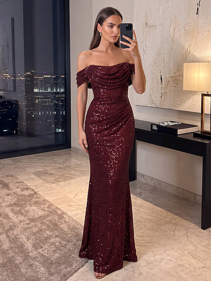 Robe de soirée longue en sequins, coupe droite, épaules dénudées, sans manches et détails drapés