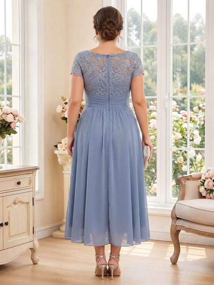 Robe de Mère de la Mariée Grande Taille Coupe A-Line/Princesse à Col Rond, Manches Courtes, Longueur Thé avec Appliques & Ruchés