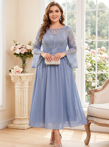 Robe de Mère de la Mariée Grande Taille Coupe A-Line/Princesse à Col Rond, Manches Longues, Longueur Thé avec Appliques & Ruchés