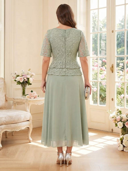 Robe de Mère de la Mariée Grande Taille Coupe A-Line/Princesse à Col Rond, Demi-manches, Longueur Thé avec Dentelle & Volants