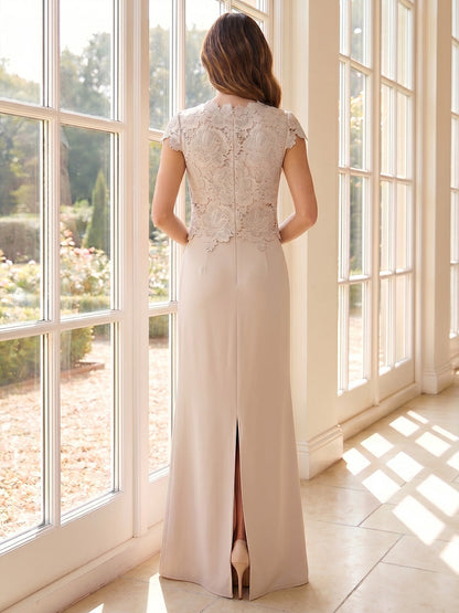 Robe Mère de la Mariée Gaine/Colonne Col Rond à Manches Courtes Longueur Sol avec Fronces