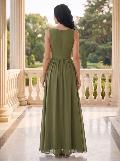 Robe de mère de la mariée longue, coupe trapèze/princesse, encolure ronde, sans manches, avec nœud et fente latérale