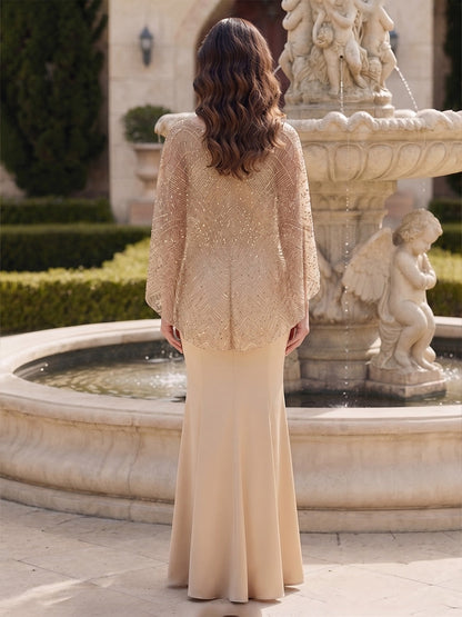 Robe de mère de la mariée coupe trompette/sirène, encolure arrondie, manches cape, longueur au sol, avec perles
