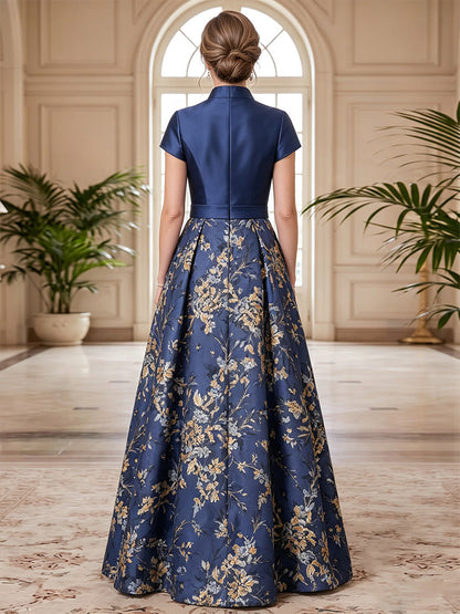Robe de mère de la mariée trapèze/princesse, col en V, manches courtes, en satin, longueur au sol, avec imprimé floral