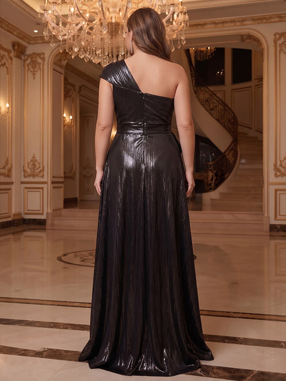 Robe de soirée longue grande taille, coupe trapèze/princesse, asymétrique (une épaule), sans manches, tissu métallisé, avec ceinture et fente latérale
