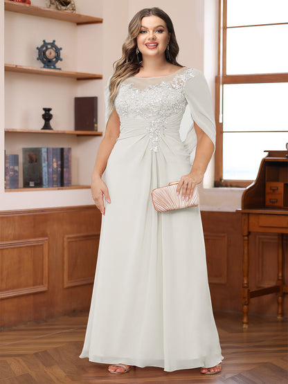 Robe de Mère de la Mariée Grande Taille, Coupe Trapèze/Princesse, Décolleté Illusion, Froncée avec Cape