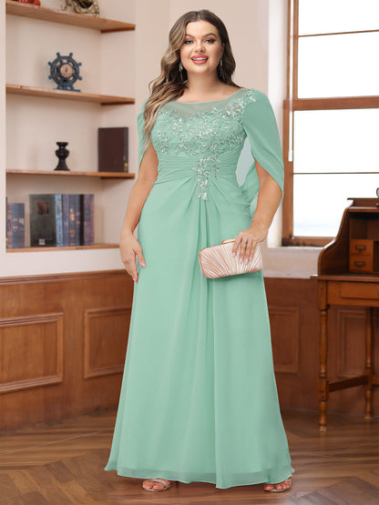 Robe de Mère de la Mariée Grande Taille, Coupe Trapèze/Princesse, Décolleté Illusion, Froncée avec Cape