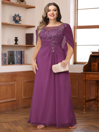 Robe de Mère de la Mariée Grande Taille, Coupe Trapèze/Princesse, Décolleté Illusion, Froncée avec Cape