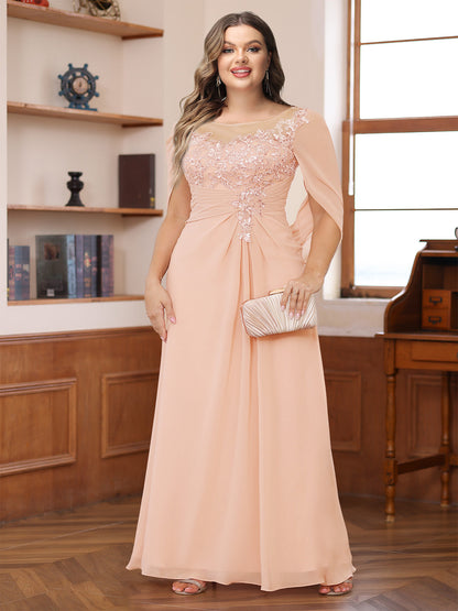 Robe de Mère de la Mariée Grande Taille, Coupe Trapèze/Princesse, Décolleté Illusion, Froncée avec Cape