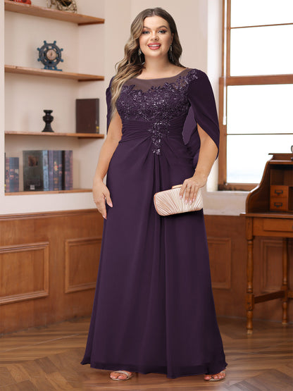 Robe de Mère de la Mariée Grande Taille, Coupe Trapèze/Princesse, Décolleté Illusion, Froncée avec Cape