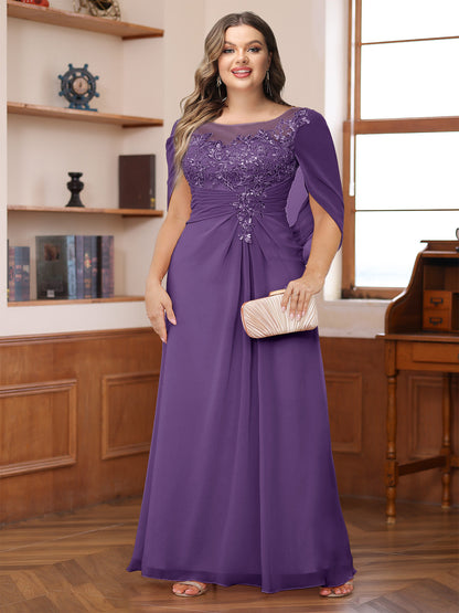 Robe de Mère de la Mariée Grande Taille, Coupe Trapèze/Princesse, Décolleté Illusion, Froncée avec Cape