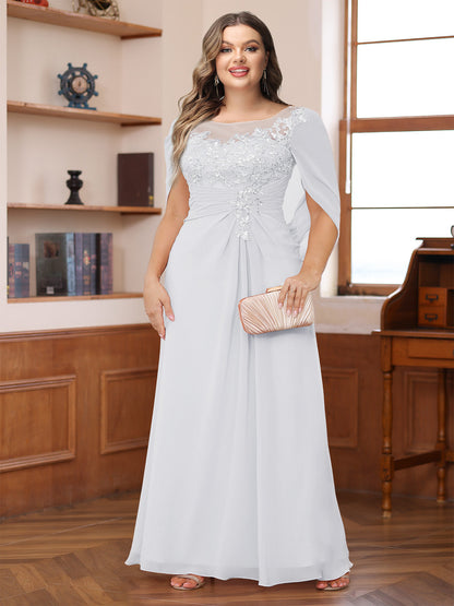 Robe de Mère de la Mariée Grande Taille, Coupe Trapèze/Princesse, Décolleté Illusion, Froncée avec Cape