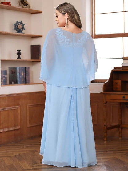 Robe de Mère de la Mariée Grande Taille, Coupe Trapèze/Princesse, Col en V, Appliques, Froncée avec Cape