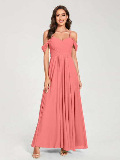 Forme Princesse Mousseline de soie Bretelles spaghetti Manches courtes Longueur ras du sol avec Plissé Robes de demoiselle d'honneur