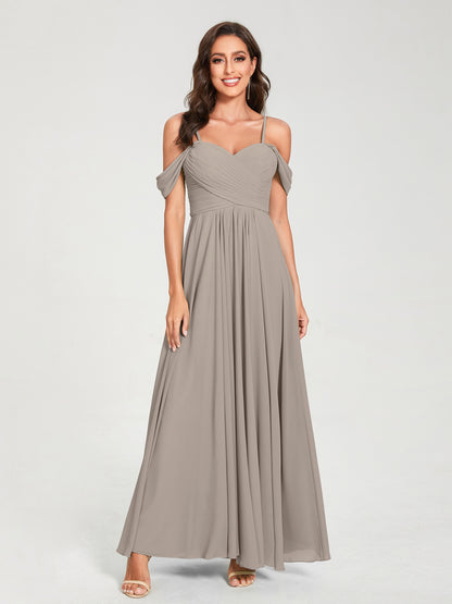 Forme Princesse Mousseline de soie Bretelles spaghetti Manches courtes Longueur ras du sol avec Plissé Robes de demoiselle d'honneur