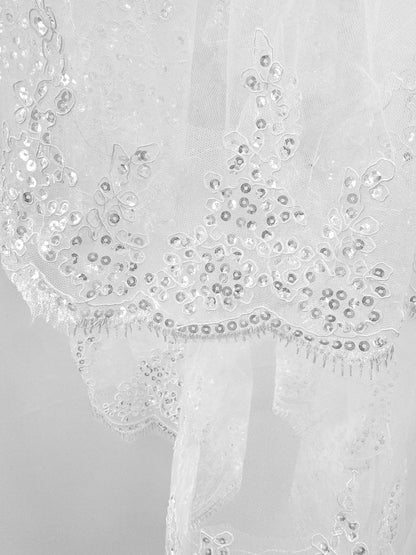 Tulle attrayant à 2 couches avec voiles de mariage en dentelle
