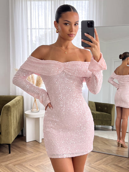 Mini-robe de soirée coupe fourreau, épaules dénudées et manches longues, en sequins