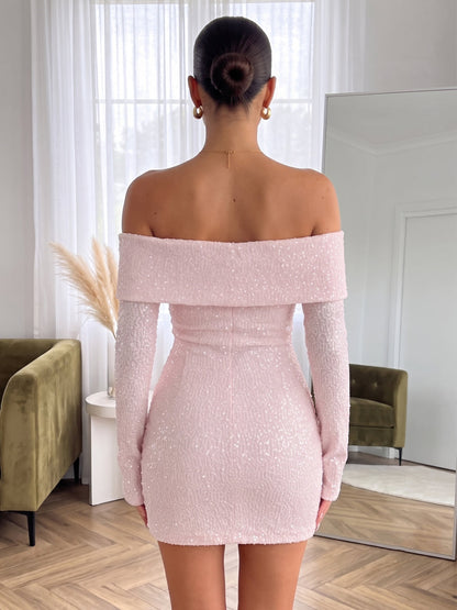 Mini-robe de soirée coupe fourreau, épaules dénudées et manches longues, en sequins
