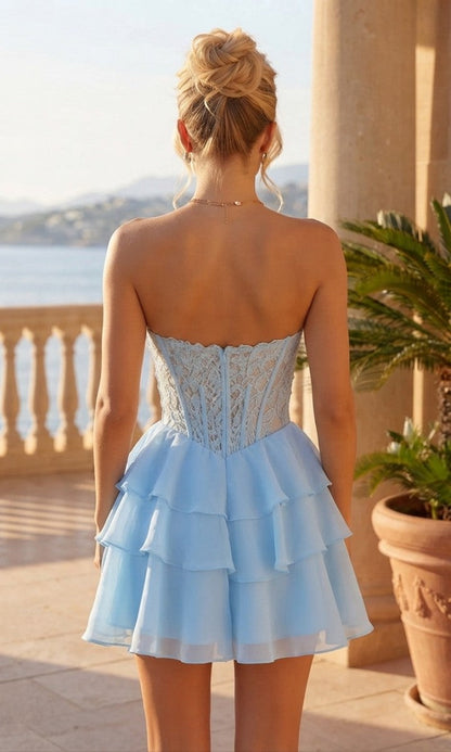 Mini-robe de soirée (coupe trapèze/princesse) en mousseline, sans manches, bustier, avec motifs appliqués et corset