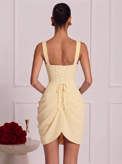 Mini-robe de soirée en satin, coupe droite, sans manches, bretelles fines, avec plis et corset