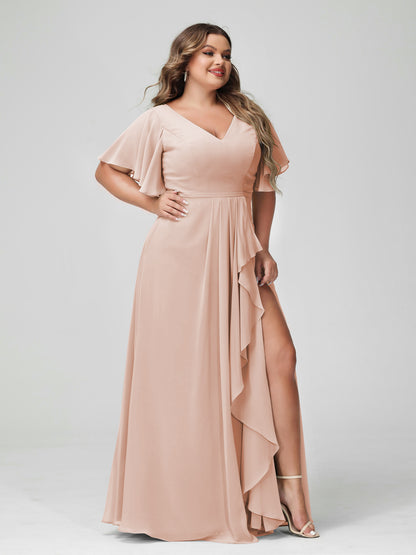 Forme Princesse Col en V Demi manches Mousseline de soie Volants Grande taille Robes de demoiselle d'honneur avec Côté fendu
