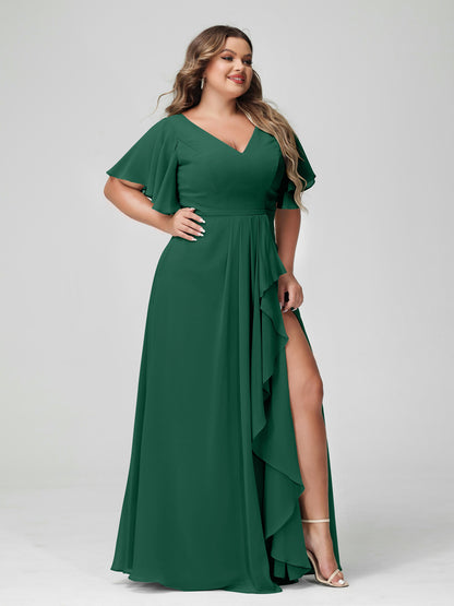 Forme Princesse Col en V Demi manches Mousseline de soie Volants Grande taille Robes de demoiselle d'honneur avec Côté fendu
