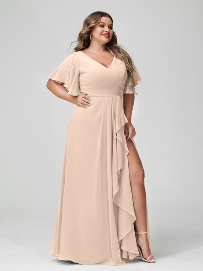 Forme Princesse Col en V Demi manches Mousseline de soie Volants Grande taille Robes de demoiselle d'honneur avec Côté fendu