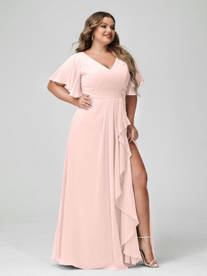 Forme Princesse Col en V Demi manches Mousseline de soie Volants Grande taille Robes de demoiselle d'honneur avec Côté fendu