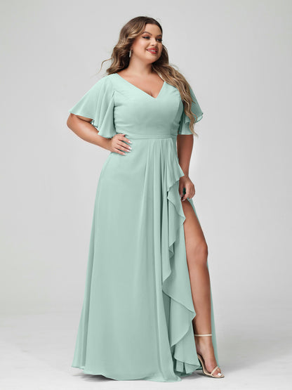 Forme Princesse Col en V Demi manches Mousseline de soie Volants Grande taille Robes de demoiselle d'honneur avec Côté fendu