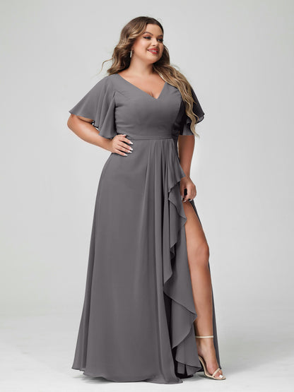 Forme Princesse Col en V Demi manches Mousseline de soie Volants Grande taille Robes de demoiselle d'honneur avec Côté fendu