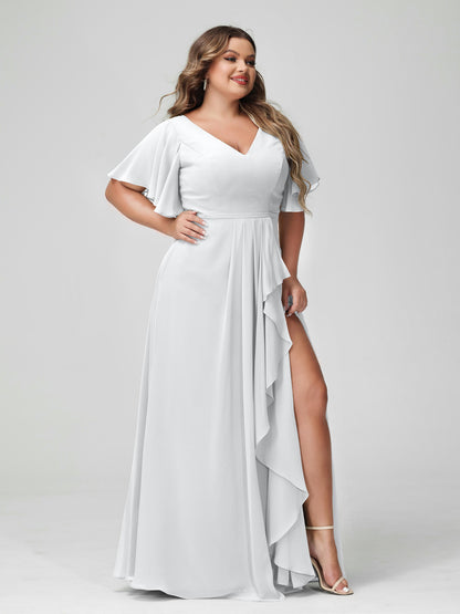 Forme Princesse Col en V Demi manches Mousseline de soie Volants Grande taille Robes de demoiselle d'honneur avec Côté fendu