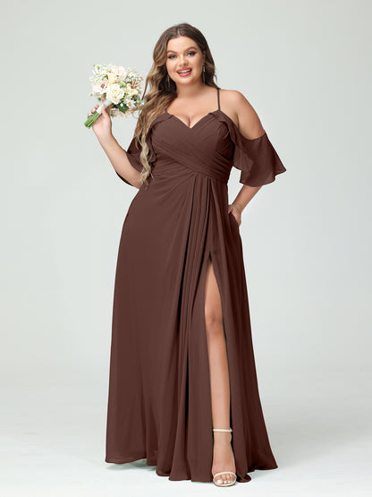 Forme Princesse Bretelles spaghetti Manches courtes Mousseline de soie Ruché Fendu sur le côté Grande taille Robes de demoiselle d'honneur avec poches