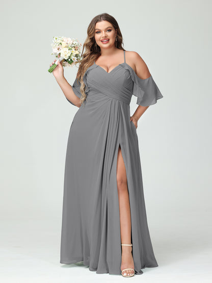 Forme Princesse Bretelles spaghetti Manches courtes Mousseline de soie Ruché Fendu sur le côté Grande taille Robes de demoiselle d'honneur avec poches