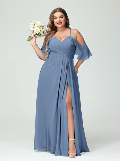 Forme Princesse Bretelles spaghetti Manches courtes Mousseline de soie Ruché Fendu sur le côté Grande taille Robes de demoiselle d'honneur avec poches