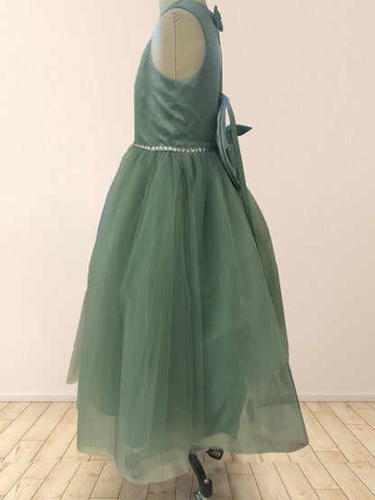 Robes de fille de fleur en tulle à col rond avec nœud papillon et taille perlée