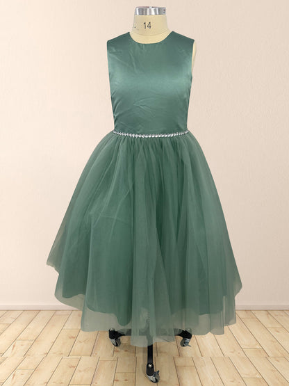 Robes de fille de fleur en tulle à col rond avec nœud papillon et taille perlée