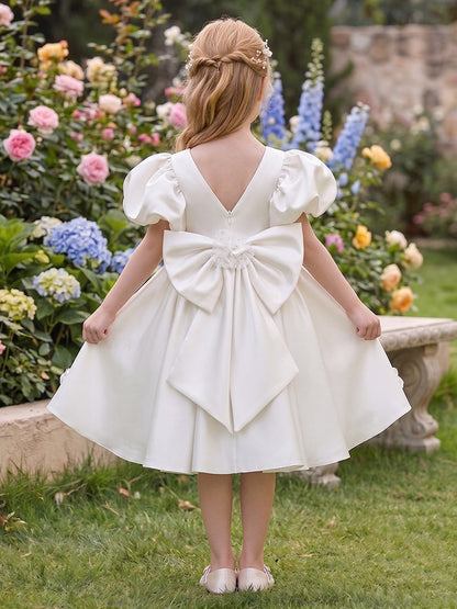 Ligne A/Princesse Scoop Manches Courtes Longueur Genou Robes de Fille à Fleurs avec Paillettes & Noeud Papillon