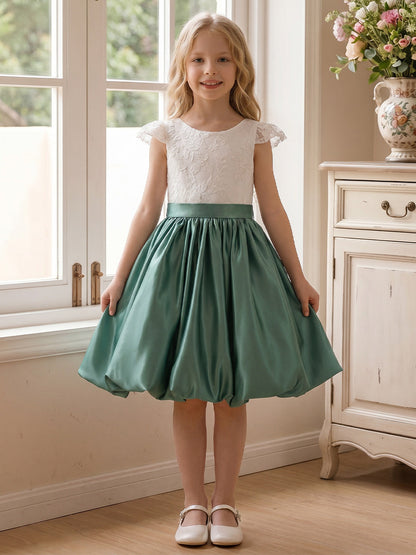 Ligne A/Princesse Scoop Manches Courtes Longueur Genou Robes de Fille à Fleurs avec Ceinture & Noeud Papillon