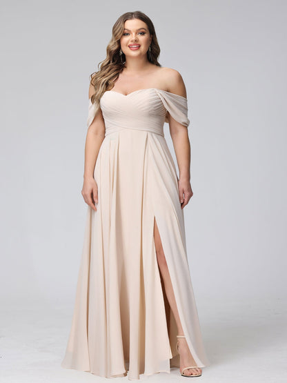 Robe de Demoiselled'Honneur Trapèze, Épaules Dénudées, Sans Manches, Longue Froncée en Mousseline, Grande Taille avec Fente Sur le Côté