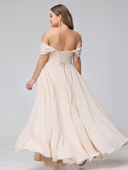Robe de Demoiselled'Honneur Trapèze, Épaules Dénudées, Sans Manches, Longue Froncée en Mousseline, Grande Taille avec Fente Sur le Côté