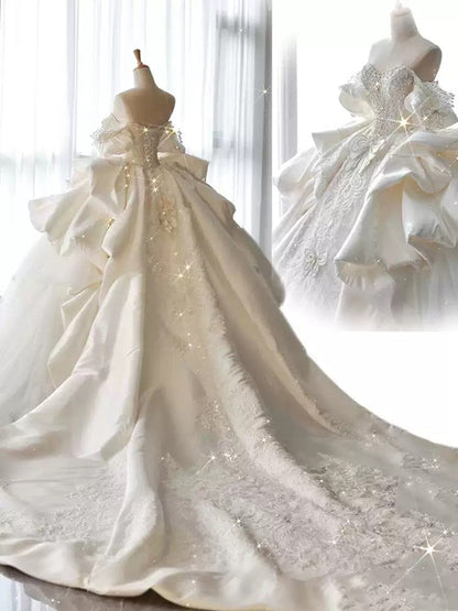 Robes de Mariée de Bal Décolleté Épaules Nues avec Appliques et Perles