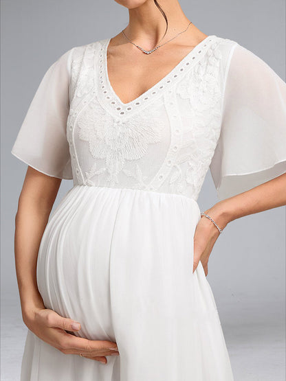 Robes de Maternité Ligne A/Princesse Col en V Manches Courtes avec Applications Brodées