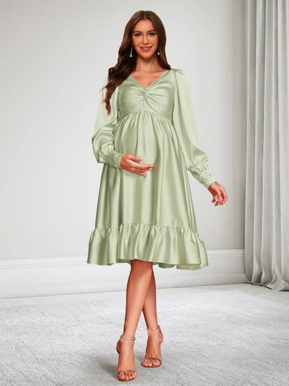 Robe d'Invitée de Mariage de Maternité en Satin Ligne A/Princesse Manches Longues Longueur Genou avec Volants
