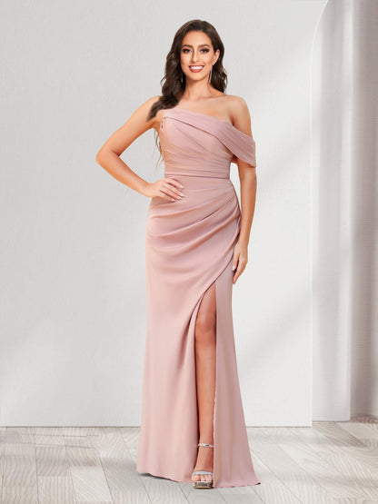 Robes de demoiselle d'honneur fourreau/colonne, une épaule, longueur au sol, froncées, avec fente latérale